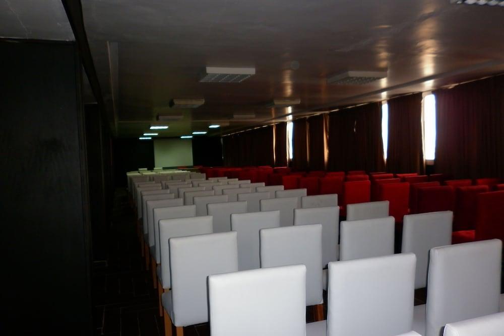 Hotel Oscar Rabat Extérieur photo